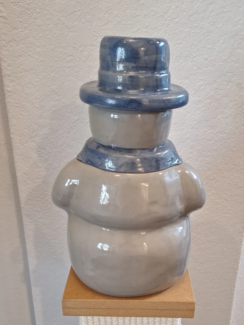 Beaumont Brothers Pottery approx 12